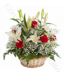 consegna-fiori-a-domicilio-cesto_di_rose_rosse_gigli_bianchi
